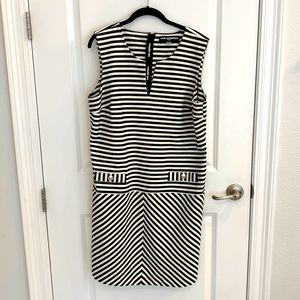 Karl Lagerfeld sleeveless dress w/ faux pockets. Never worn